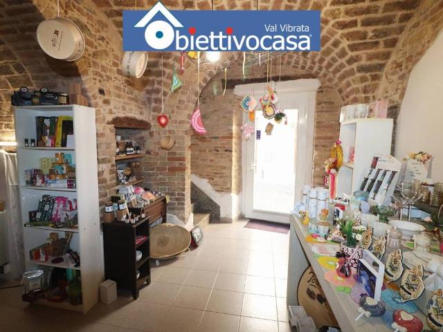 Villa Indipendente in vendita a Unione dei Comuni della Val Vibrata, Nereto