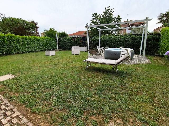 Villa Indipendente in vendita a Nerviano, Lombardia