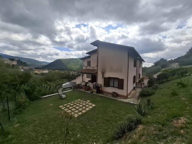 Villa Schiera in vendita a Nocera Umbra, Umbria