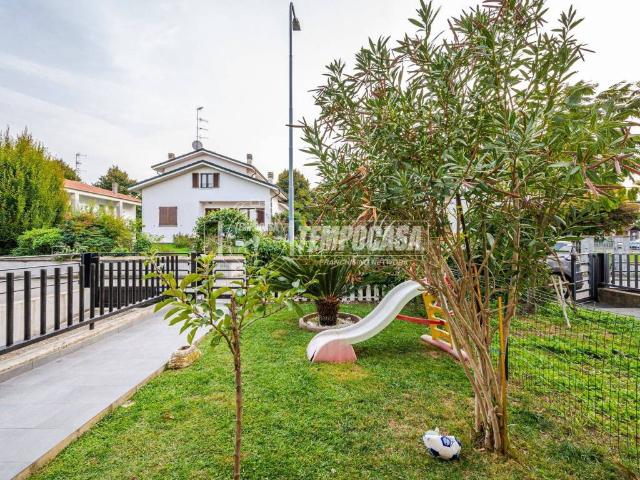 Villa Schiera in vendita a Cantone, Noceto