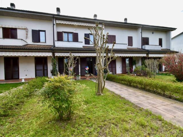 Villa Schiera in vendita a Cantone, Noceto
