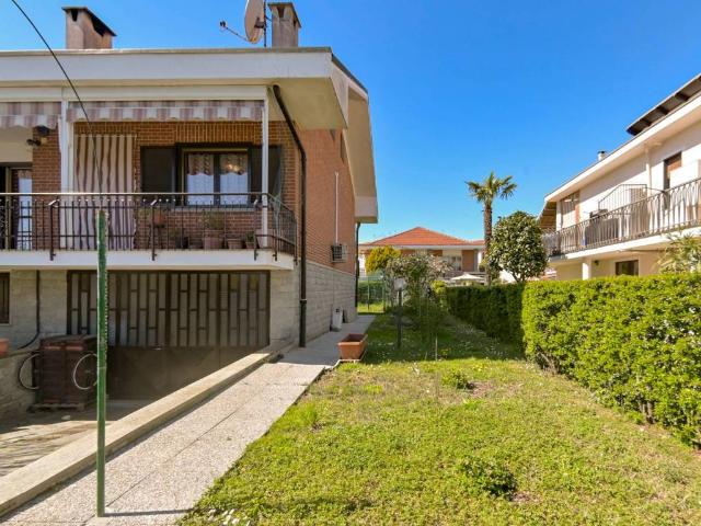 Villa Schiera in vendita a Piemonte, Torino
