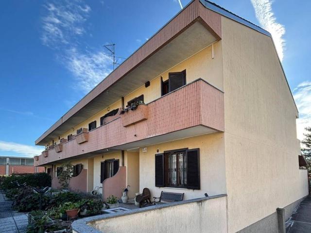 Villa Schiera in vendita a Nova Milanese, Lombardia