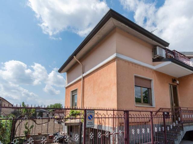Villa Schiera in vendita a Nova Milanese, Lombardia