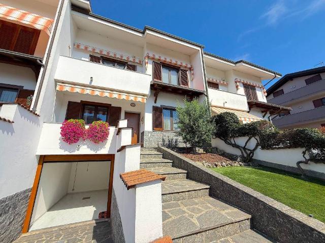 Villa Schiera in vendita a Torrion Quartara, Piemonte
