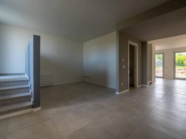 Villa Schiera in vendita a Piemonte, Novara