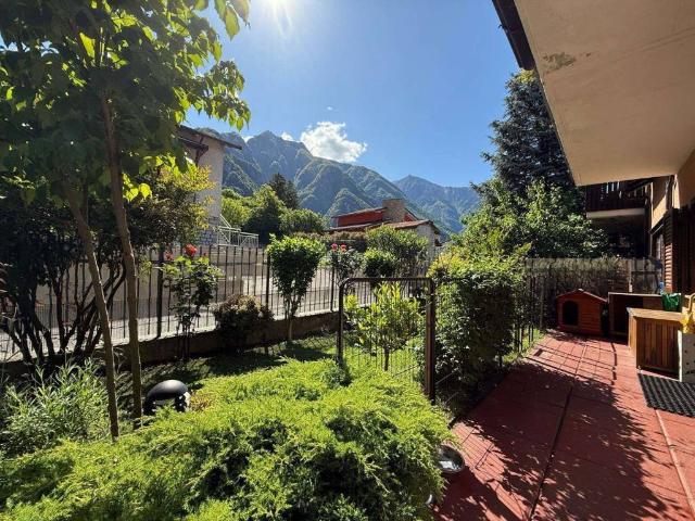 Villa Schiera in vendita a Crotti di Novate, Novate Mezzola