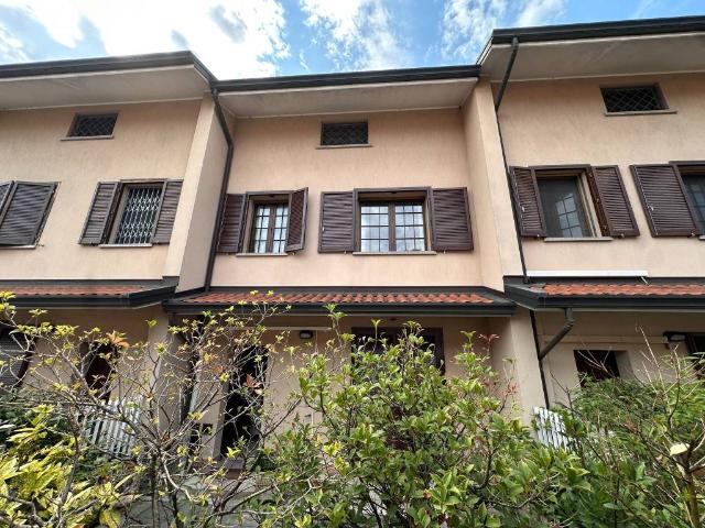 Villa Schiera in vendita a Novate Milanese, Lombardia