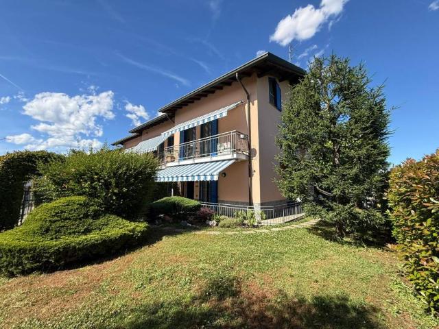 Villa Schiera in vendita a Novedrate, Lombardia