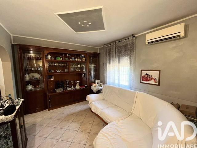 Villa Schiera in vendita a Unione delle Terre d'Argine, Novi Di Modena