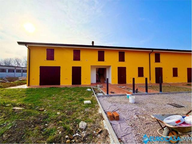 Villa Schiera in vendita a Unione delle Terre d'Argine, Novi Di Modena