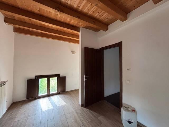 Villa Schiera in vendita a Unione delle Terre d'Argine, Novi Di Modena