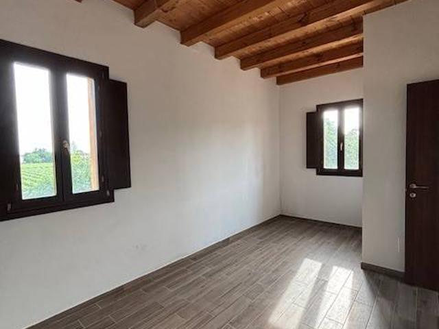 Villa Schiera in vendita a Unione delle Terre d'Argine, Novi Di Modena
