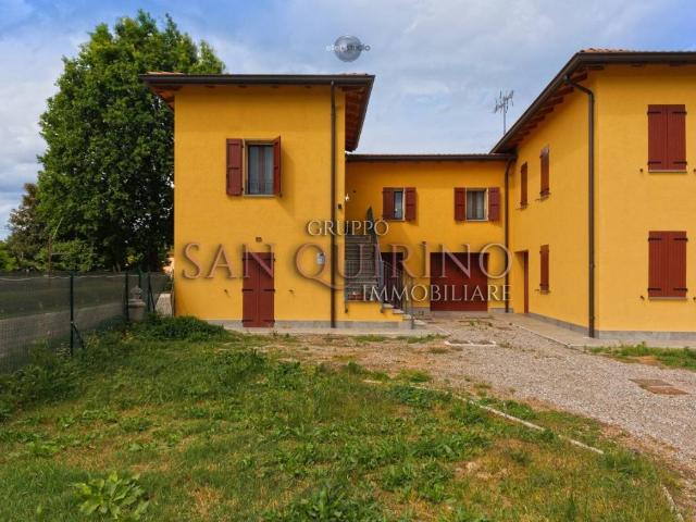 Villa Schiera in vendita a Unione delle Terre d'Argine, Novi Di Modena