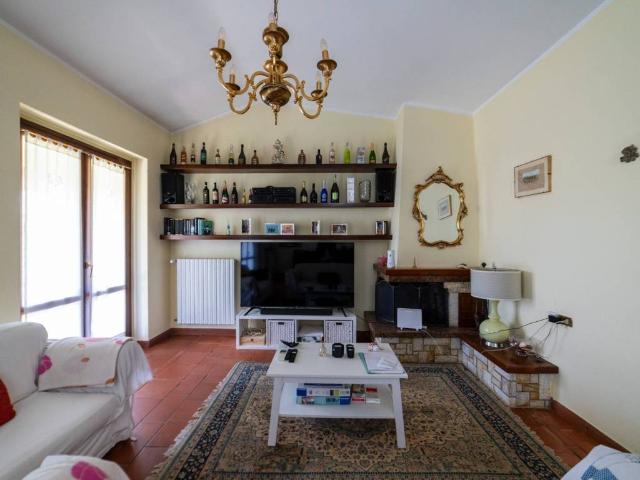 Villa Schiera in vendita a Unione dei Comuni I Fontanili, Noviglio