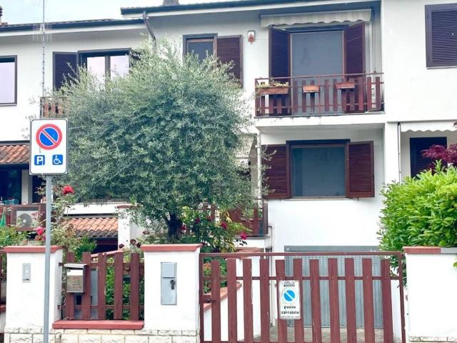 Villa Schiera in vendita a Unione dei Comuni I Fontanili, Noviglio
