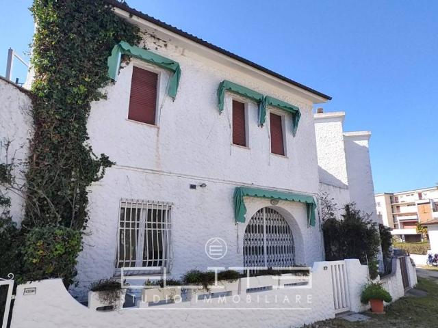 Villa Schiera in vendita a Marche, Ancona