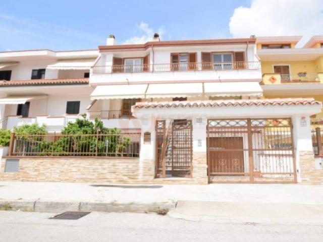 Villa Schiera in vendita a Nuoro, Sardigna/Sardegna