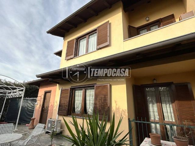 Villa Schiera in vendita a Piemonte, Biella