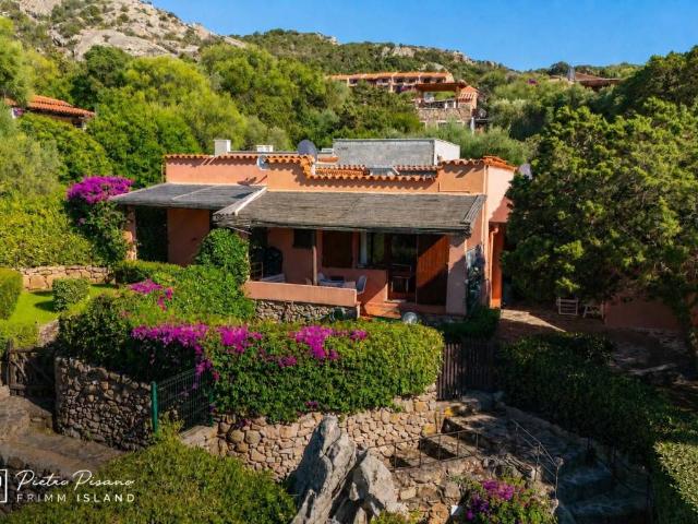 Villa Schiera in vendita a San Pantaleo, Sardigna/Sardegna