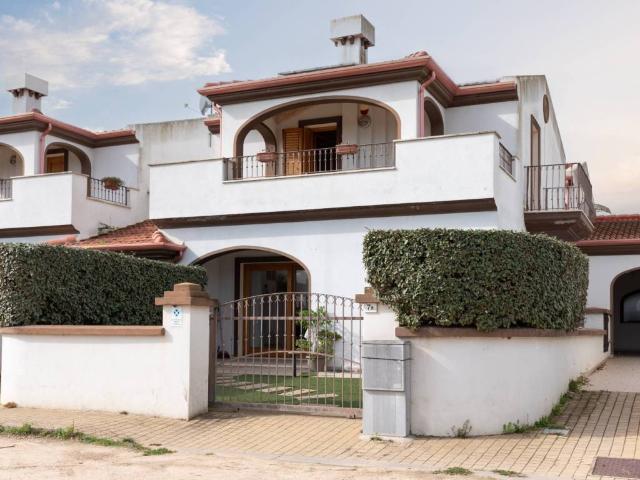 Villa Schiera in vendita a San Pantaleo, Sardigna/Sardegna