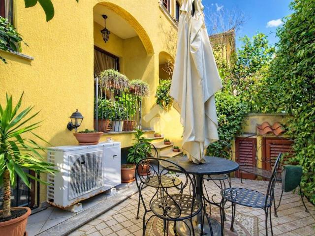 Villa Schiera in vendita a San Pantaleo, Sardigna/Sardegna
