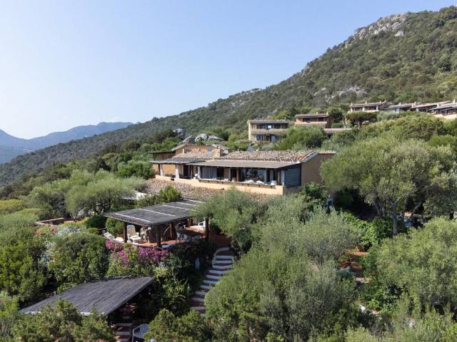 Villa Schiera in vendita a Abi D'Oru, San Pantaleo