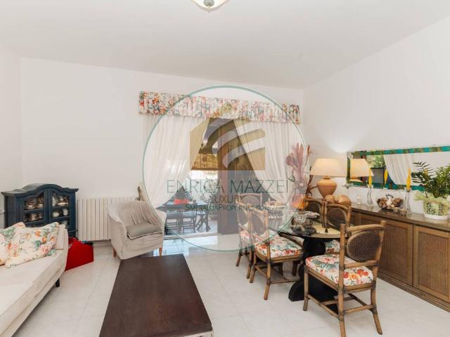 Villa Schiera in vendita a San Pantaleo, Sardigna/Sardegna