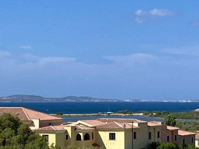 Villa Schiera in vendita a San Pantaleo, Sardigna/Sardegna