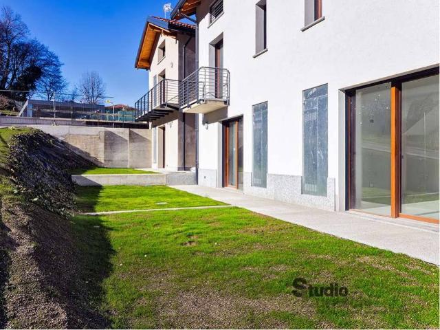 Villa Schiera in vendita a Santa Maria, Olginate