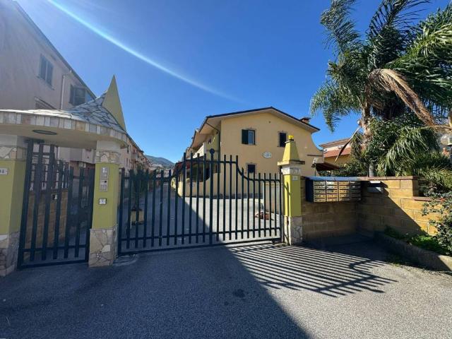 Villa Schiera in vendita a Oliveri, Sicilia