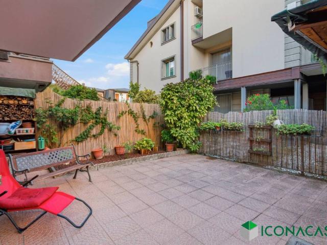 Villa Schiera in vendita a Locate Triulzi, Lombardia