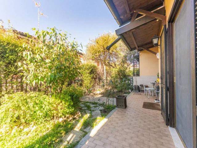 Villa Schiera in vendita a Locate Triulzi, Lombardia