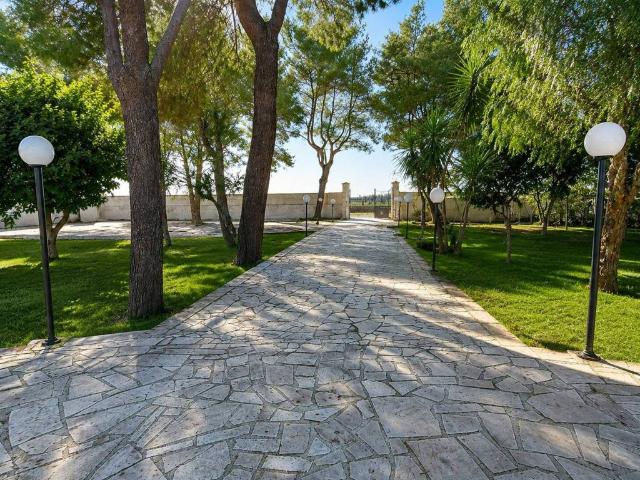 Villa Schiera in vendita a Puglia, Brindisi