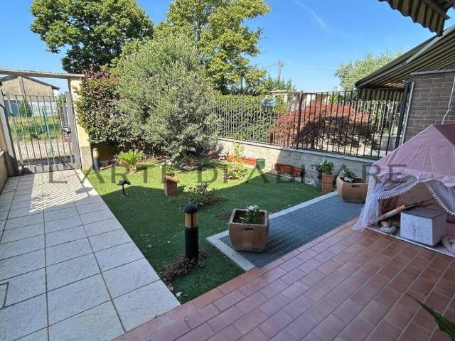 Villa Schiera in vendita a Origgio, Lombardia