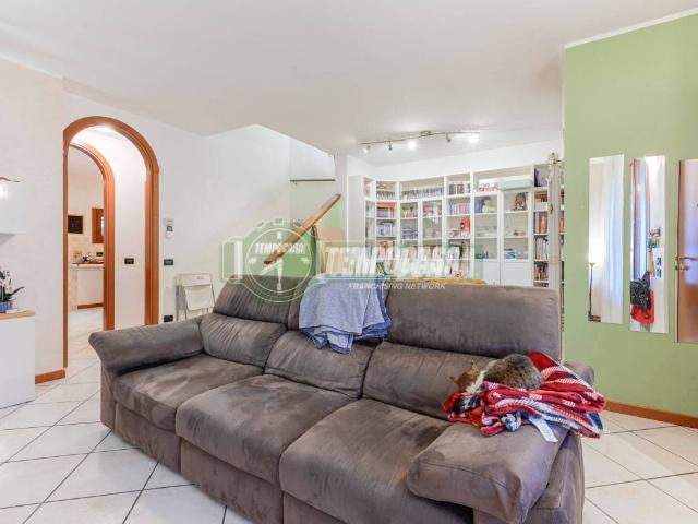 Villa Schiera in vendita a Orio Al Serio, Lombardia