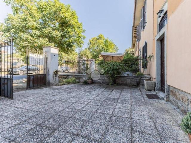 Villa Schiera in vendita a Oriolo Romano, Lazio