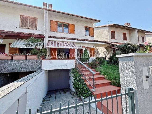 Villa Schiera in vendita a Camuzzago, Bellusco