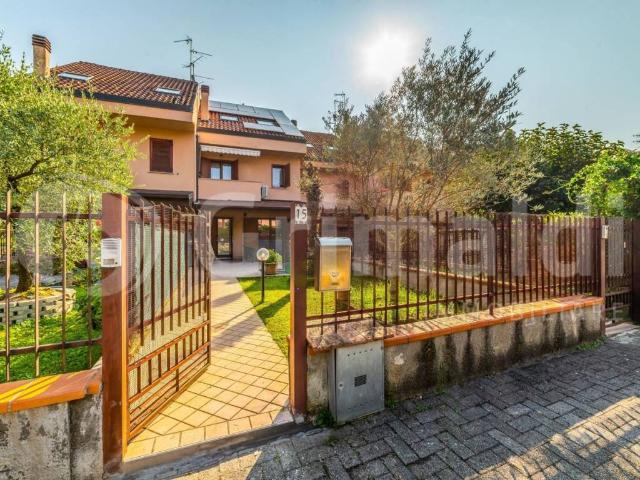 Villa Schiera in vendita a Ornago, Lombardia