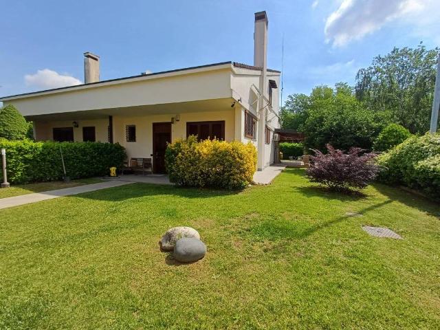 Villa Schiera in vendita a Ornago, Lombardia