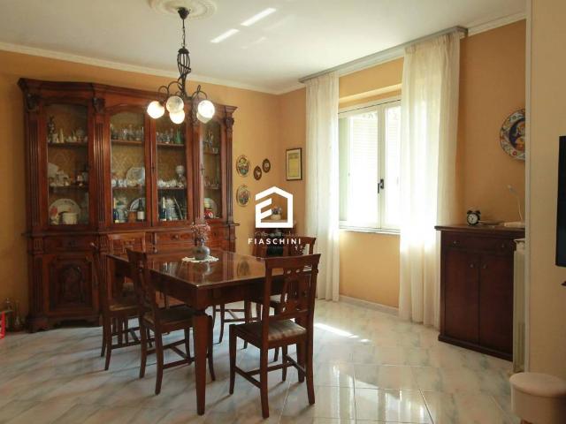 Villa Schiera in vendita a Petignano, Orte