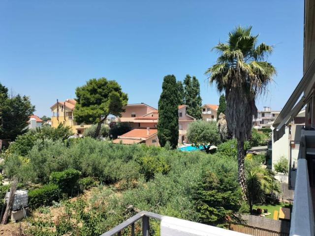 Villa Schiera in vendita a Ciampino, Ortona