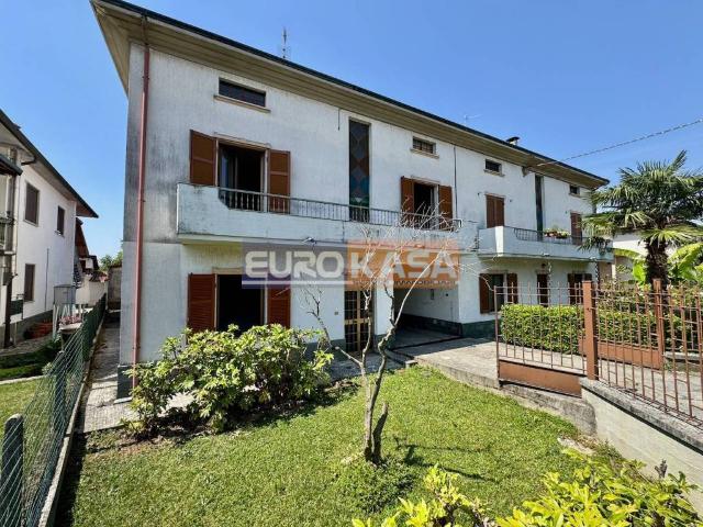 Villa Schiera in vendita a Osio Sotto, Lombardia
