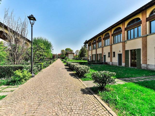 Ville Schiera in vendita a Osnago, Colombaio