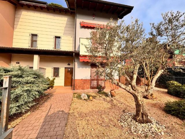Villa Schiera in vendita a Ospedaletto Lodigiano, Lombardia