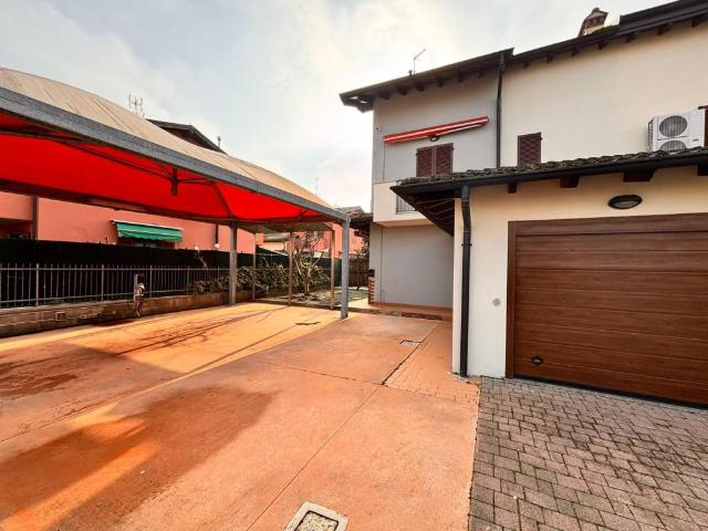 Villa Schiera in vendita a Ospedaletto Lodigiano, Lombardia