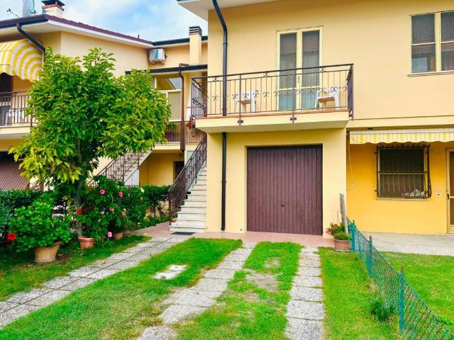 Villa Schiera in vendita a San Giovanni, Ostellato