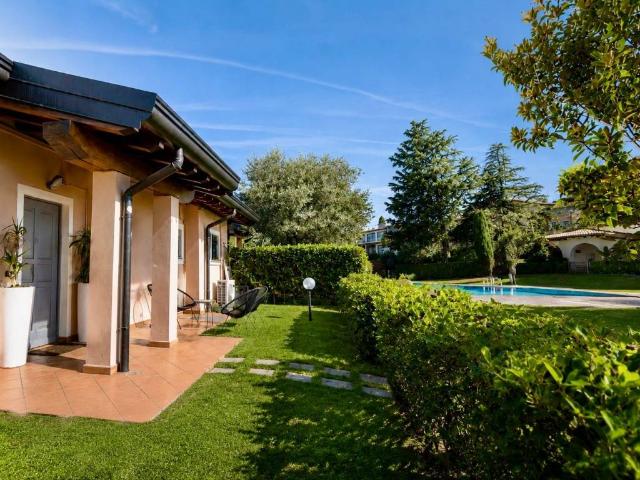 Villa Schiera in vendita a Padenghe Sul Garda, Lombardia