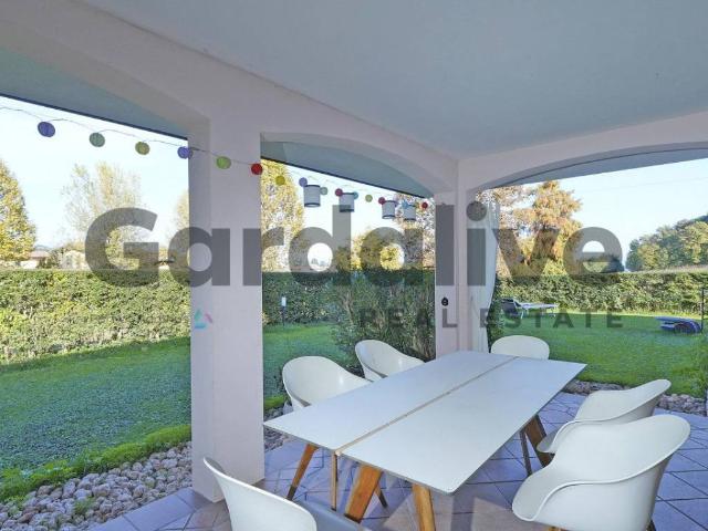 Villa Schiera in vendita a Padenghe Sul Garda, Brescia