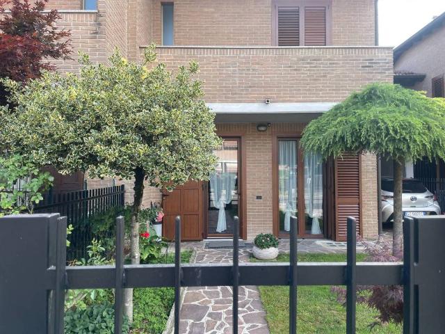 Villa Schiera in vendita a Zona Omogenea Milano Nord, Paderno Dugnano